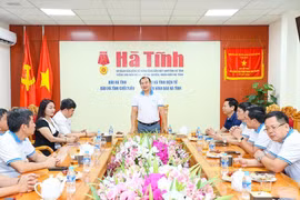 Đoàn công tác Tạp chí Cộng sản thăm và làm việc với Báo Hà Tĩnh