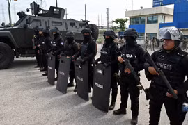 Mexico đình chỉ quan hệ ngoại giao với Ecuador sau vụ bắt người ở Đại sứ quán