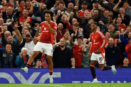 Hai đội Serie A tranh giành Zirkzee