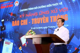 Trang bị kỹ năng ứng xử báo chí truyền thông cho thầy cô các trường THPT