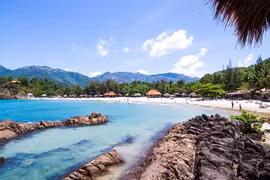 Khánh Hòa đề xuất tái thu phí tham quan vịnh Nha Trang