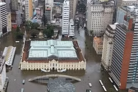 Lũ lụt kéo dài ở Brazil dấy lên viễn cảnh con người phải di cư do biến đổi khí hậu