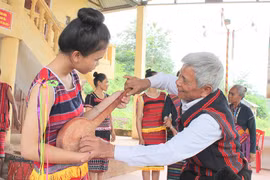 Triển khai thi viết về “Những tấm gương điển hình tiên tiến vùng đồng bào dân tộc thiểu số tỉnh Quảng Trị”