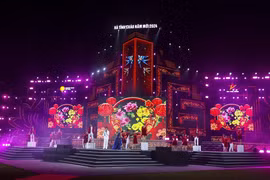 Đón năm mới bằng Countdown và pháo hoa hoành tráng tại Nghệ An, Hà Tĩnh