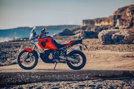 Cận cảnh mô tô địa hình MV Agusta Enduro Veloce 2024