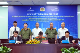 Ký kết hợp tác chuyển đổi số lĩnh vực truyền tin cảnh báo sự cố trong công tác phòng cháy chữa cháy