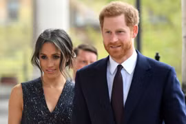 Vợ chồng Harry - Meghan đóng phim