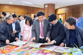 Quảng Ninh khai mạc Hội sách, báo Xuân Giáp Thìn 2024 tại thành phố Hạ Long