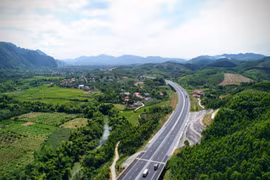 Vì sao nhà đầu tư giao thông "gánh" nợ ngân hàng?