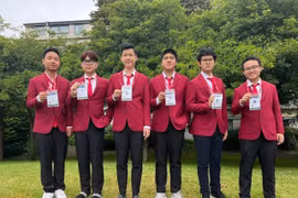Đoàn học sinh Việt Nam đạt 2 Huy chương Bạc, 3 Huy chương Đồng tại Olympic Toán quốc tế