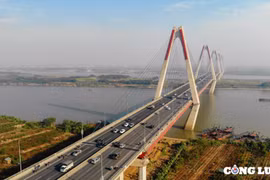 Cận cảnh các cây cầu ở Hà Nội bắc qua sông Hồng
