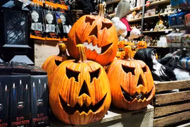 Các nhà bán lẻ tại Mỹ điêu đứng vì nhu cầu mua sắm dịp Halloween giảm