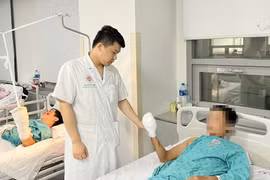 Nát dập bàn tay vì máy xay thịt