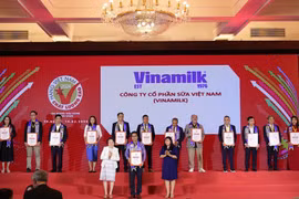 Vinamilk 28 năm liên tiếp giữ danh hiệu Hàng Việt Nam chất lượng cao