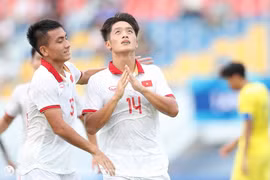 Văn Chuẩn và Nhật Nam tỏa sáng, U23 Việt Nam đánh bại chủ nhà U23 Tajikistan