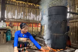 Thanh Hóa: Người giữ nghề nấu rượu “siêu men lá” ở Lang Chánh