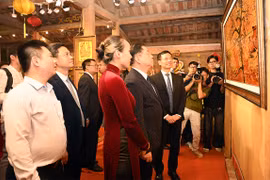 Khi tranh dân gian được “khoác áo mới”