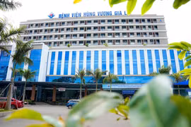 Một phụ nữ tử vong khi nhảy từ tầng 9 của Bệnh viện Hùng Vương Gia Lai xuống tầng 5