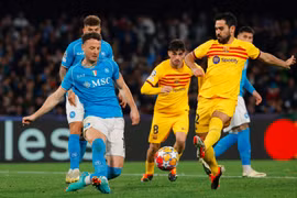 Barca hòa Napoli, Arsenal nhận thất bại ở vòng 1/8 Champions League