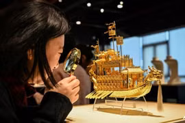 Thanh niên Trung Quốc đua nhau mua vàng