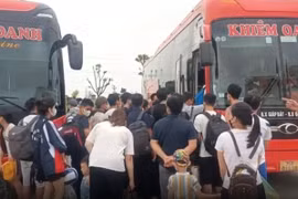 Phát hiện tài xế xe khách vi phạm nồng độ cồn, nhồi nhét hành khách