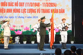 ‘Xứng danh Anh hùng lực lượng vũ trang nhân dân trên quê hương Chủ tịch Hồ Chí Minh kính yêu’