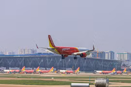 Các hãng hàng không tăng thêm chuyến bay dịp cao điểm vận tải Tết 2025