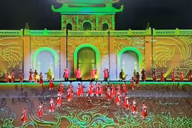 Khai mạc Festival Ninh Bình lần thứ III: Tỏa sáng 'Dòng chảy di sản' giữa lòng Cố đô Hoa Lư