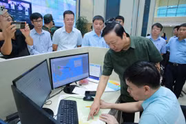 Phó Thủ tướng Trần Hồng Hà kiểm tra, họp với các địa phương về diễn biến siêu bão Yagi