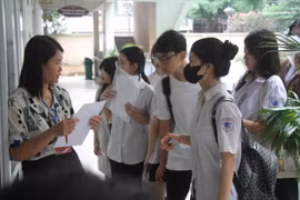 Đề toán minh họa vào lớp 10 công lập Hà Nội: Bình mới rượu vẫn cũ