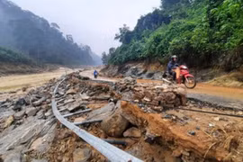 Chủ động ứng phó mưa lớn kèm lốc sét, gió giật mạnh và nguy cơ lũ quét, sạt lở đất