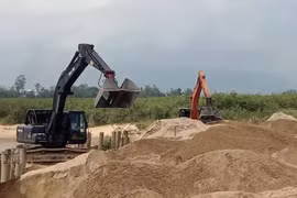 Không đặt ra những quy định gây khó khăn, cản trở hoạt động cung ứng cát đắp nền đường