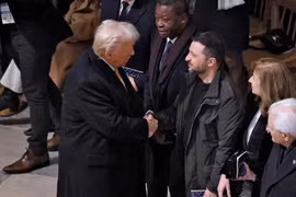 Ông Trump kêu gọi Nga, Ukraine ngừng bắn ngay lập tức và nêu điều kiện hòa bình