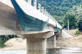 Nghệ An: Công trình cầu bản Xốp Kho hơn 10 tỷ đồng có dấu hiệu thi công không đảm bảo?