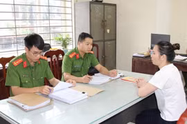 Bắt đối tượng lôi kéo hơn 800 người chơi họ rồi lừa đảo, chiếm đoạt tiền