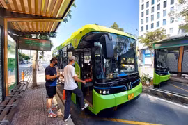 TP. HCM tiếp tục thí điểm xe buýt điện