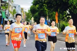 Thừa Thiên Huế: Hơn 1.000 vận động viên tham gia chương trình Khỏe cùng 'Đông Ba Market Jogging - 2024'