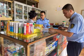 Lào Cai: Xử phạt gần 100 triệu đồng 25 cơ sở kinh doanh thuốc tân dược sai phạm