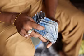Nigeria sẽ bán USD để bảo vệ nội tệ