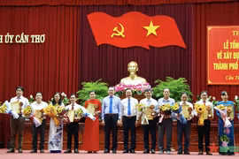 Cần Thơ trao giải Giải báo chí về xây dựng Ðảng thành phố lần thứ III