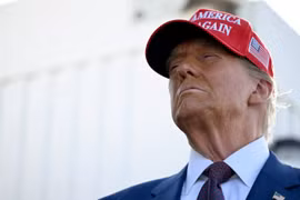 Tổng thống đắc cử Mỹ Donald Trump dọa áp thuế 100% đối với các nước BRICS