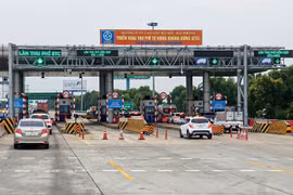 Sẽ bỏ barie đầu vào toàn bộ các trạm thu phí cao tốc