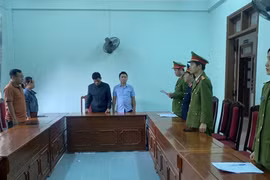 Bắt tạm giam nguyên giám đốc phòng giao dịch ngân hàng