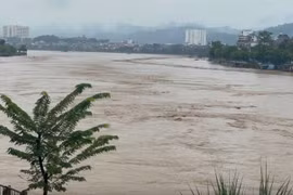 Lũ trên các sông đang xuống, sông Hồng tại Hà Nội dưới báo động 2