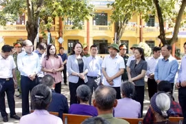 Phó Chủ tịch nước Võ Thị Ánh Xuân chia sẻ mất mát đối với người dân Bắc Giang, mong bà con vượt qua khó khăn