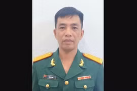 Truy tặng Huân chương Bảo vệ Tổ quốc hạng Ba cho Trung tá Tăng Bá Hưng