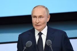 Ông Putin nói phương Tây sẽ chiến đấu trực tiếp với Nga nếu để Ukraine sử dụng tên lửa tầm xa