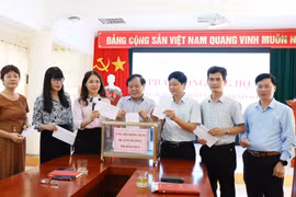 Cán bộ phóng viên Báo Bắc Giang phát động ủng hộ đồng bào bị ảnh hưởng do bão số 3