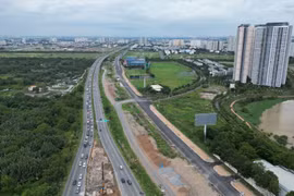 Đề xuất làm điểm đón trả khách tại nút giao vành đai 2 với cao tốc TP HCM - Long Thành - Dầu Giây