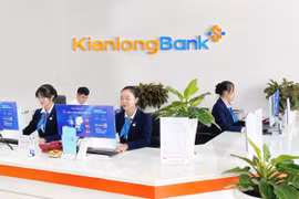 Nữ giao dịch viên KienlongBank kịp thời ngăn chặn khách hàng chuyển tiền cho đối tượng lừa đảo